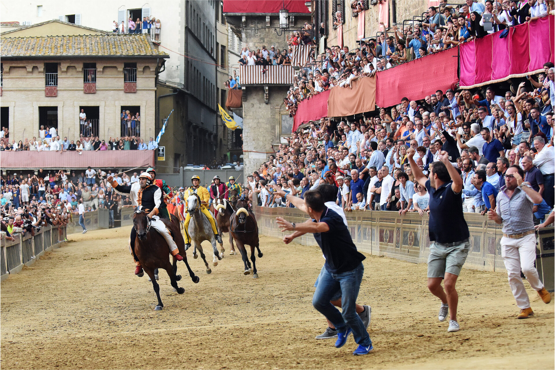 Парад мэйси на день благодарения. Нью-йорк таймс сквер 1990. Парад macy's в честь дня благодарения в нью-йорке. Парад на день благодарения в нью-йорке. Парад дня благодарения macy’s.